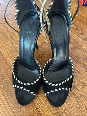 Gucci Black Suede Open-Toe Heels with Cream Braided Trim